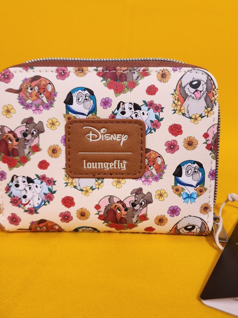 Loungefly Disney Dogs Portait Flower Hearts AOP Zip Around Wallet Soft Tag NEW - Picture 5 of 12